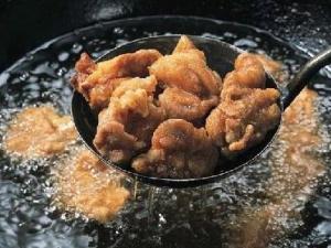 食用煎炸食物害怕致癌物，炒完菜應馬上刷鍋