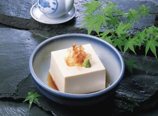 豆腐的嘌呤有多少?豆腐吃了發(fā)苦有毒嗎