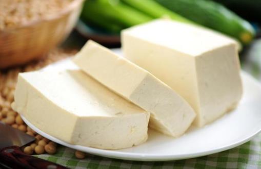 天天吃豆腐嘌呤會高嗎?豆腐吃著有點(diǎn)苦是咋回事?