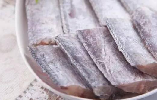 孕婦可以吃帶魚嗎?帶魚眼睛是綠色的可以吃嗎?
