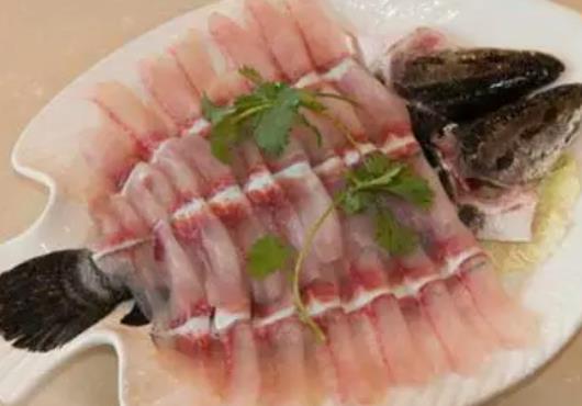 黑魚可以生吃嗎?吃黑魚有哪些好處?
