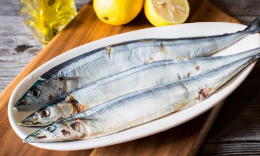 經(jīng)常吃秋刀魚好嗎?吃秋刀魚需要注意什么?