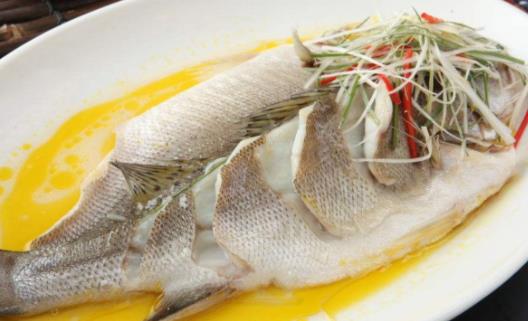 經(jīng)期可以吃鱸魚嗎?鱸魚死了能不能清蒸?
