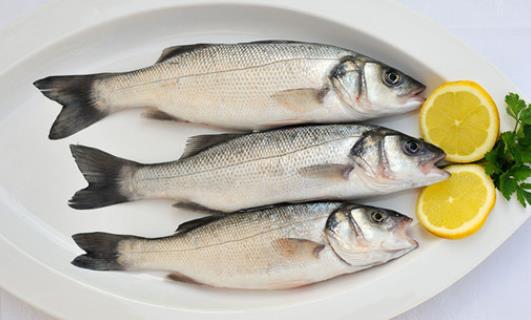 經(jīng)期可以吃鱸魚嗎?鱸魚死了能不能清蒸?