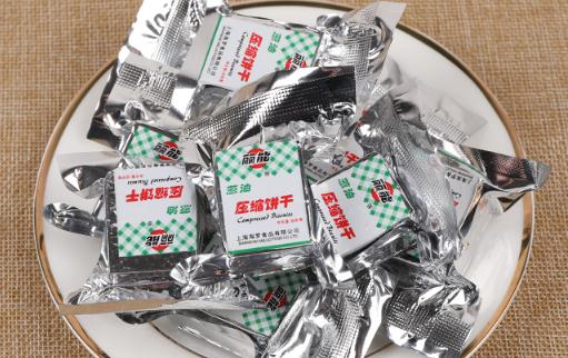 壓縮餅干的優(yōu)缺點 壓縮餅干怎么吃才是正確吃法