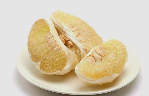 剝完的柚子肉能放多久呢 柚子怎么剝皮是完整的