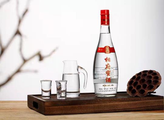 醬香型白酒好還是濃香型白酒好?濃香白酒放了9年還能喝嗎