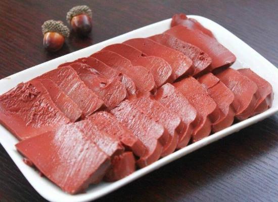 豬血算發(fā)性食物嗎?豬血為什么開水煮了之后發(fā)綠