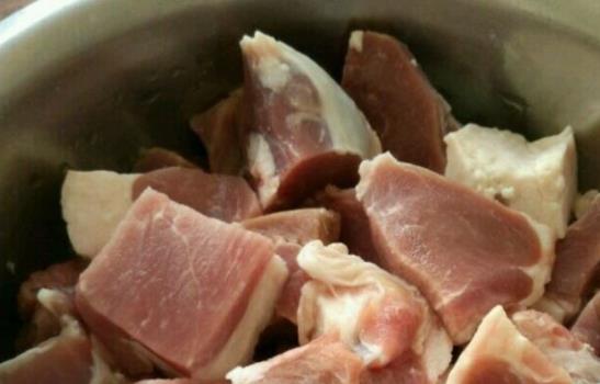 來月經(jīng)可以吃羊肉火鍋嗎?來月經(jīng)吃羊肉好嗎?