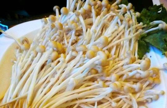 寶寶可以吃金針菇嗎?寶寶吃金針菇有哪些好處?