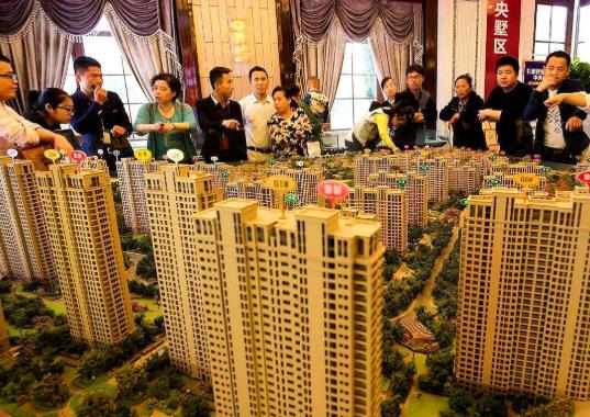 65萬的二手房中介費誰承擔(dān)?買65萬的二手房要給哪些費用