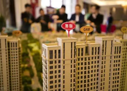 小區(qū)第一排的房子為什么不能買?邊戶的連廊算公攤嗎