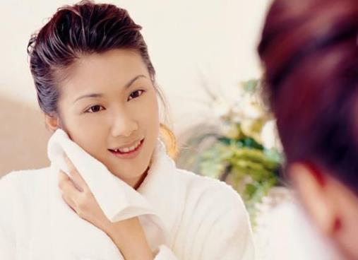 徹底卸妝也容易長色斑嗎?5大不為人知的美白誤區(qū)