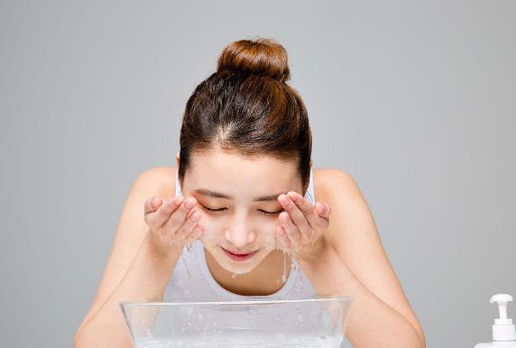 做眼保健操能去眼袋嗎?眼袋是怎么形成的