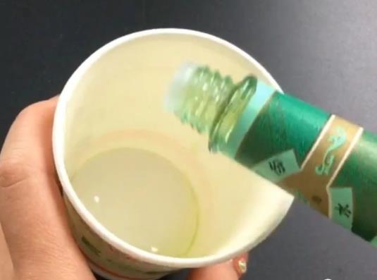 花露水噴傷口會痛嗎?花露水噴在傷口里邊有事嗎?