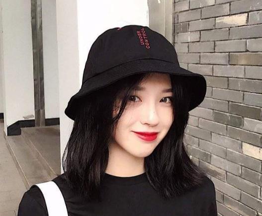 為什么戴帽子時(shí)間長(zhǎng)了頭發(fā)疼?戴帽子頭癢有什么辦法止癢