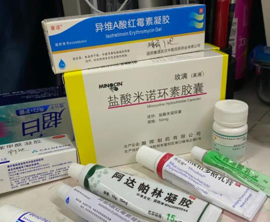 米諾環(huán)素吃了腦子會變笨嗎?米諾環(huán)素一停藥毛囊炎就復(fù)發(fā)怎么辦
