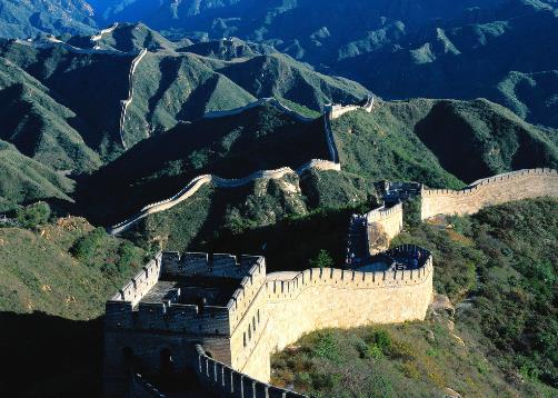 世界上最長(zhǎng)的城墻是什么?中國(guó)萬(wàn)里長(zhǎng)城有多長(zhǎng)