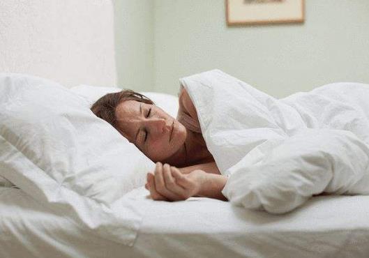 晚上1一3點(diǎn)醒來如何調(diào)理肝?淺睡眠是不是等于沒睡
