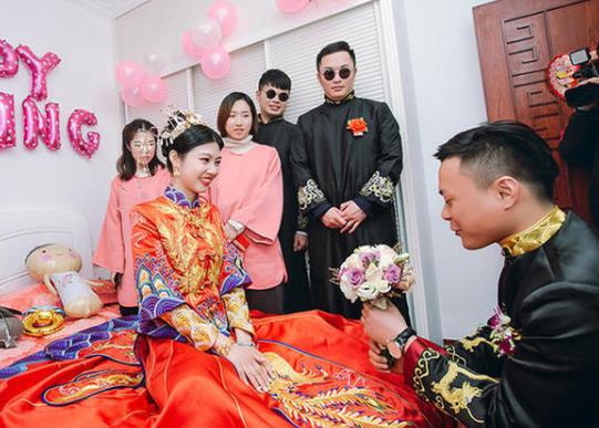 結(jié)婚為什么不能半路下車?為什么結(jié)婚被綁在電線桿上?