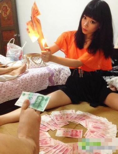 90后2b炫富女韓子萱打人后不道歉還叫囂有爹不怕
