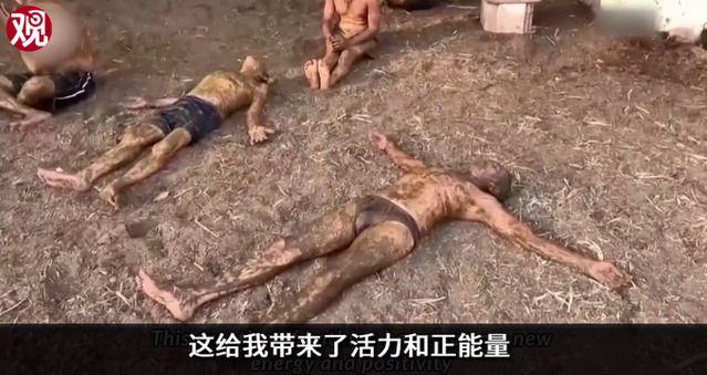 印度民眾涂滿牛糞抵御新冠,專家警告牛糞能抵御新冠病毒沒科學(xué)依據(jù)