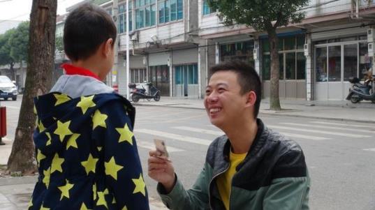 “人販子”手段再次升級(jí) 若媽媽碰上這3種人 記得帶孩子離遠(yuǎn)一點(diǎn)