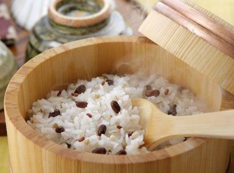 哺乳期吃大米有什么好處?哺乳期吃大米的做法