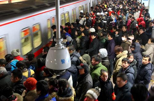 地鐵出現(xiàn)事故如何自救?地鐵安全自救必備知識大全