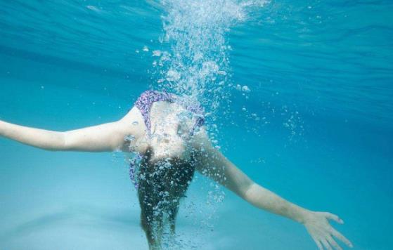 女性經(jīng)期前后可以游泳嗎?女性經(jīng)期幾天后可以游泳