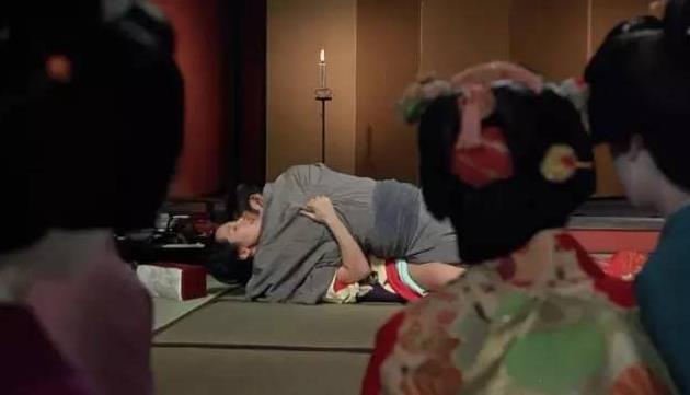 女人看黃片正常嗎?女生看A片下面會(huì)濕嗎?有危害嗎