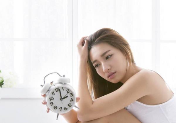 月經(jīng)不調(diào)是怎么回事?引起月經(jīng)不調(diào)的原因有哪些?