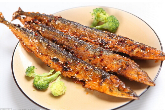 秋刀魚(yú)的做法大全-吃秋刀魚(yú)的注意事項(xiàng)