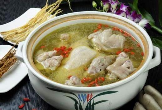 老鴨湯怎么燉好喝又營養(yǎng)?燉老鴨湯要不要焯水?