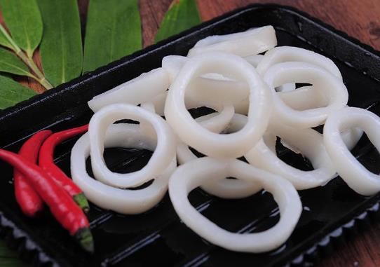 新鮮魷魚怎么去上面的皮?烤箱烤魷魚要烤多少分鐘?