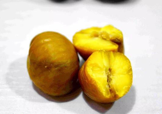 烤箱烤板栗需要先煮一下嗎?烤板栗時間到了就拿出來還是再等一會