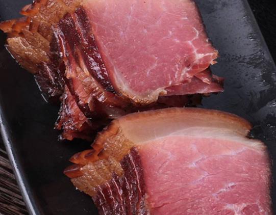 如何熏臘肉才好吃?鹽腌的臘肉要洗掉鹽后晾曬嗎