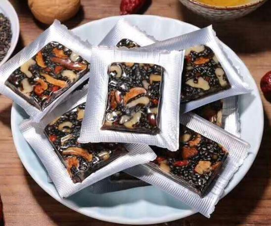 阿膠糕是什么味道的?阿膠糕軟一點(diǎn)的好還是硬一點(diǎn)的好