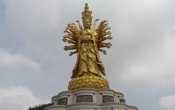 第三位:湖南密印寺千手觀音.jpg