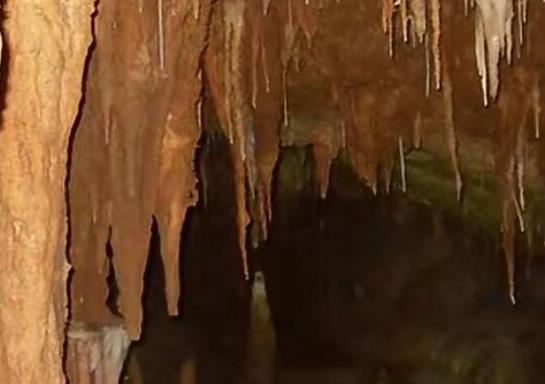 中國十大著名溶洞奇觀,安順龍宮是全國最長水溶洞、雞冠洞是自然大空調(diào)
