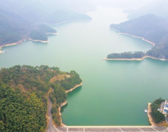 南京十大著名湖泊排行榜,紫霞湖是5A級景區(qū)、玄武湖夜游也很美