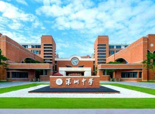 國內(nèi)口碑最好的高中排名,中國人民大學(xué)附屬中學(xué)、北京市十一學(xué)校很出眾