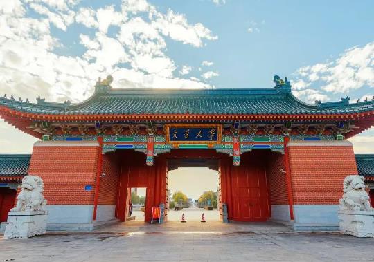 中國十大名牌大學(xué)排名,清華大學(xué)、北京大學(xué)培養(yǎng)出許多優(yōu)秀人士