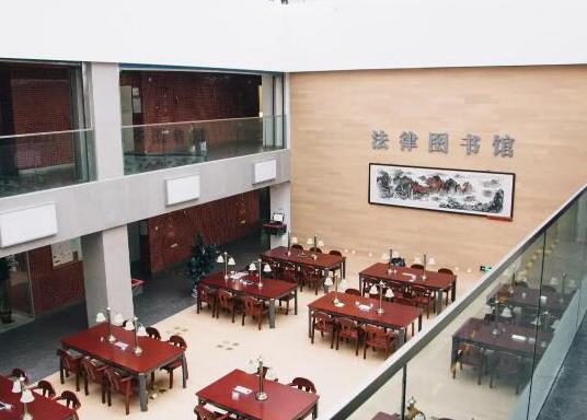 政法大學(xué)五院四系排名,中國政法大學(xué)、西南政法大學(xué)是國家級重點學(xué)校