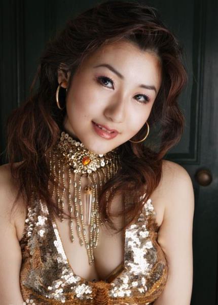 來中國(guó)瘋狂撈金的10大日本AV女優(yōu) 童顏巨乳蒼井空在中國(guó)人氣最高