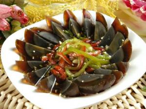 吃皮蛋有什么好處？怎么做好吃？松花蛋的營(yíng)養(yǎng)價(jià)值