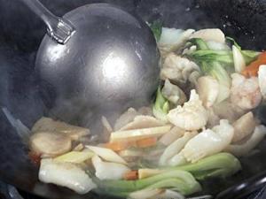 炒菜是否需要蓋鍋蓋呢？炒菜蓋鍋蓋好不好
