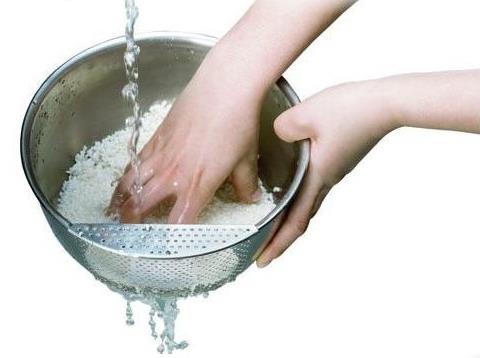 淘米水的妙用:淘米水不為人知的10大功效妙用