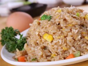醬油炒飯怎么做？醬油炒飯的做法