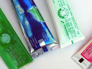 牙膏底部顏色代表什么？怎樣挑選牙膏？